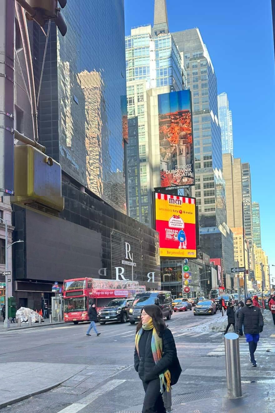 PHOTO-NY TIMES SQUARE.jpg